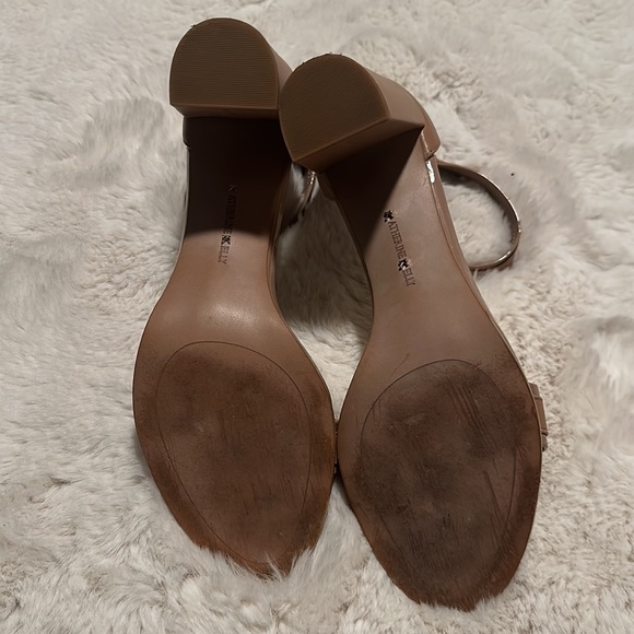 Nude Block heel sandals, size 9.5 - Picture 4 of 5